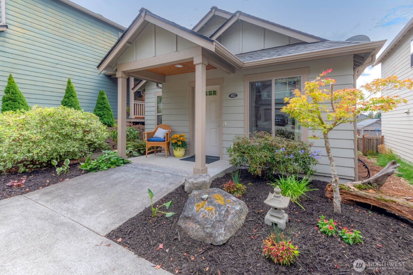 Property Photo:  402 NE Inspiration Street  WA 98370 