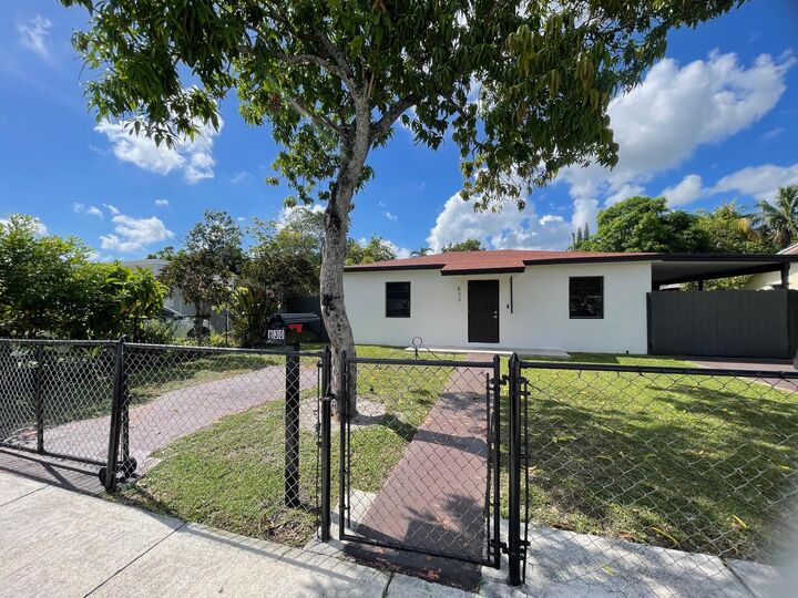 830 NW 131st Street  North Miami FL 33168 photo