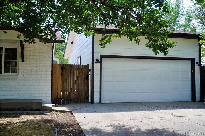 Property Photo:  1466 Elmwood Lane  CO 80221 