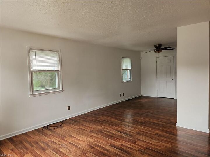 Property Photo:  902 Liston Ln  VA 23703 