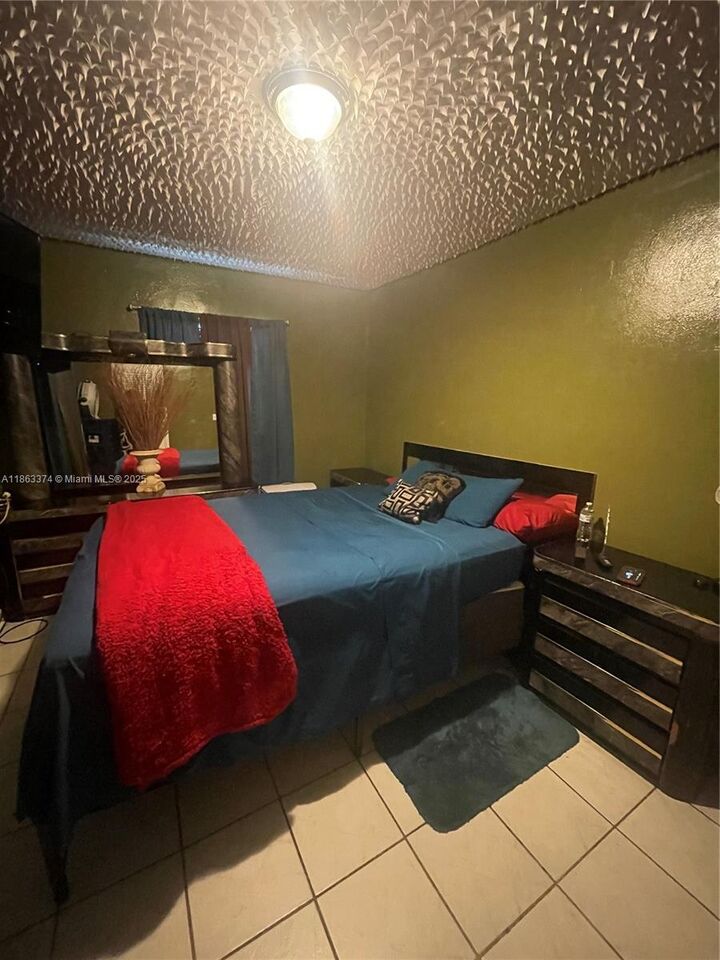 Property Photo: 18611 NW 10th Ave 2 FL 33169