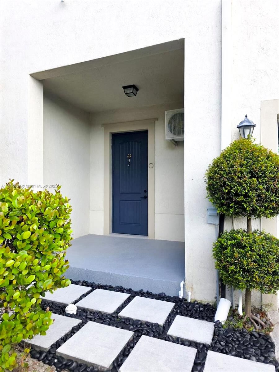 Property Photo: 14213 SW 274th St 0 FL 33032