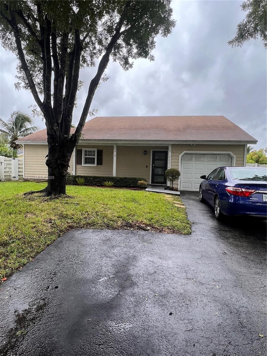 Property Photo:  14574 SW 142nd Ct Cir S  FL 33186 