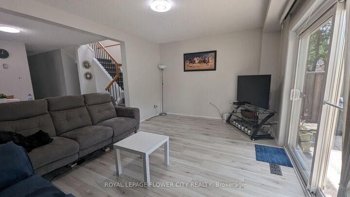 Photo de la propriété:  2155 South Millway N/A 21  ON L5L 3S1 