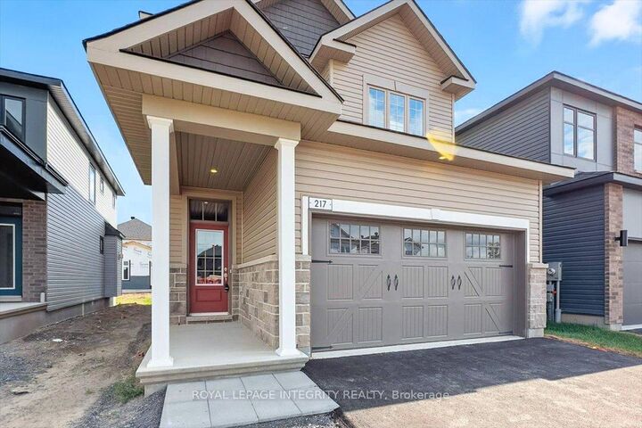 Photo de la propriété:  217 Massalia Crescent  ON K4A 5R1 