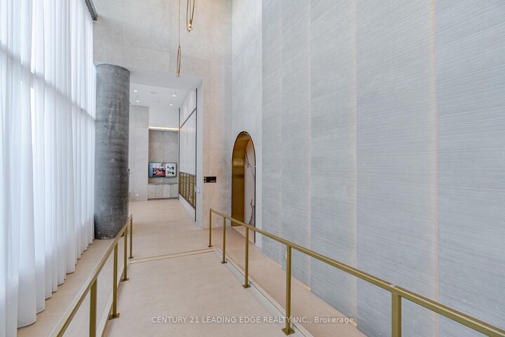 Property Photo: 1000 Portage Parkway 4902 ON L4K 0L1