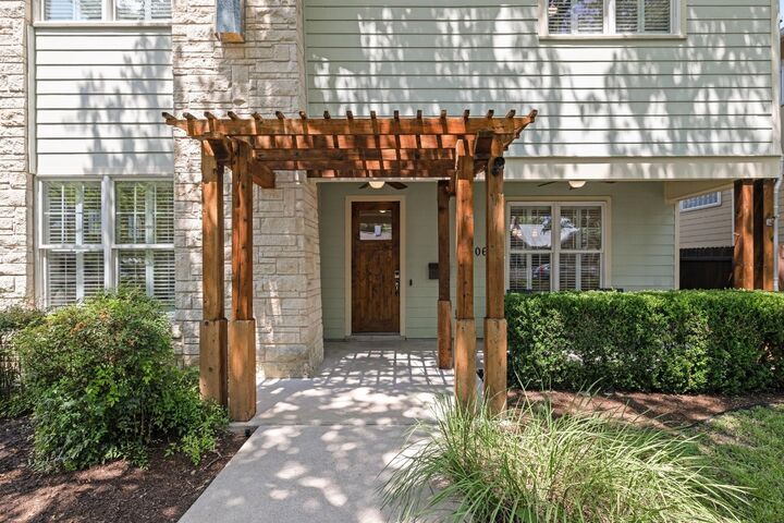 Property Photo: 1106 Maufrais Street TX 78703