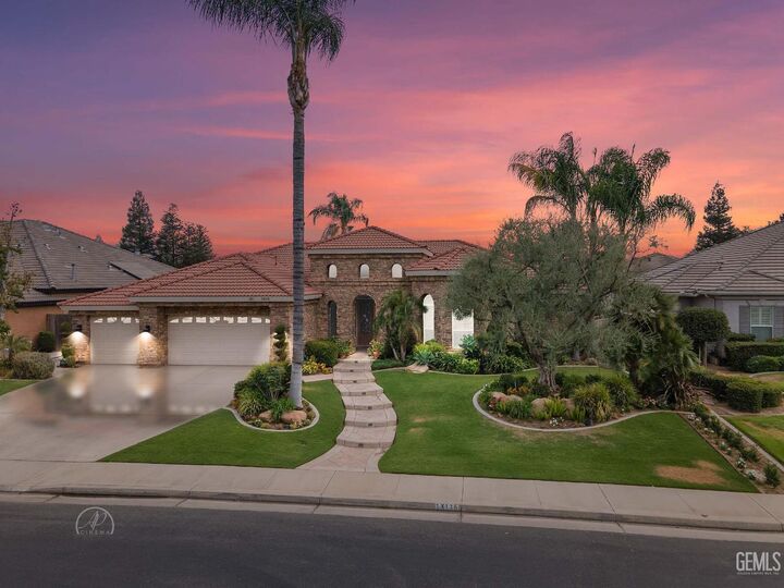 Property Photo: 13115 Nantucket Place CA 93314