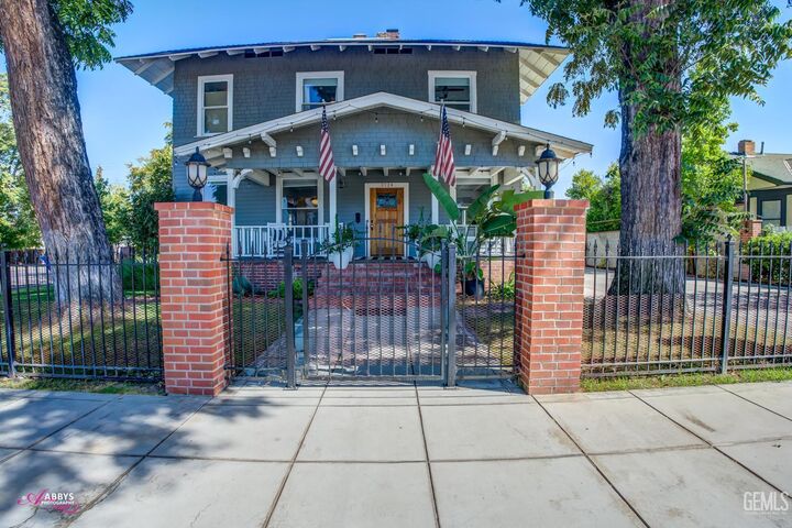 2124 20th Street  Bakersfield CA 93301 photo