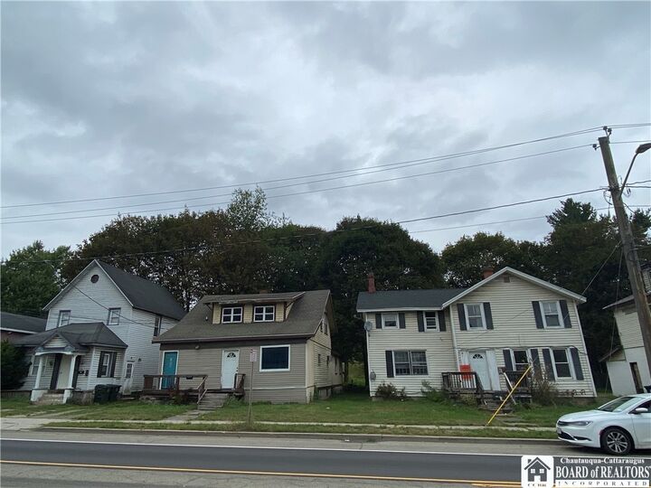 Property Photo: 1061 E 2nd Street NY 14701