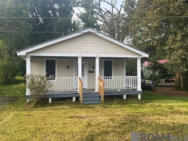 Property Photo: 412 W Caroline St LA 70737