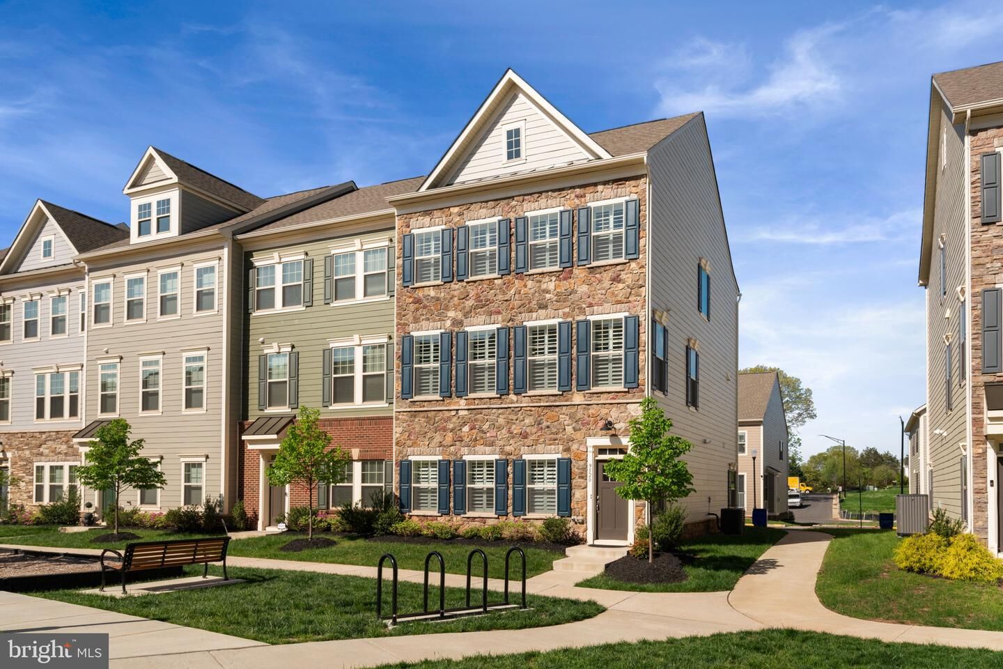 Property Photo: 9520 Barnes Loop VA 20110