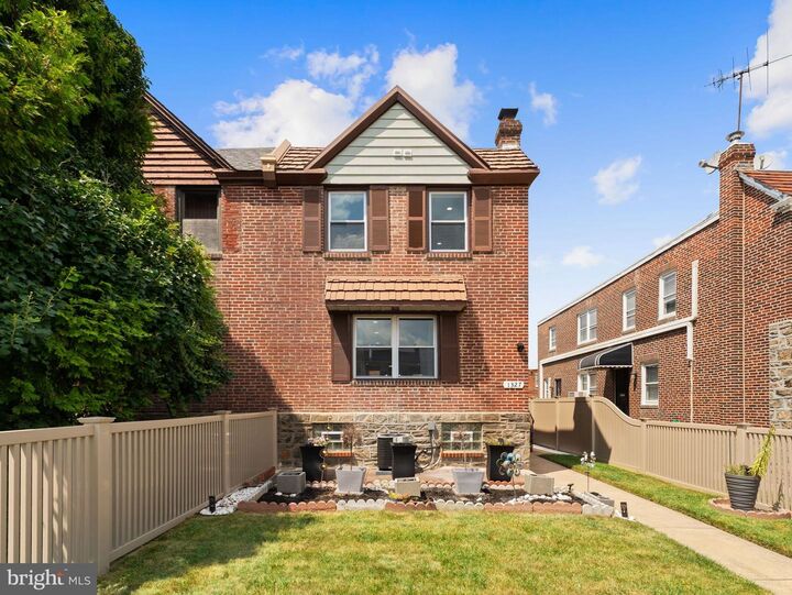 Property Photo: 1327 E Barringer Street PA 19119