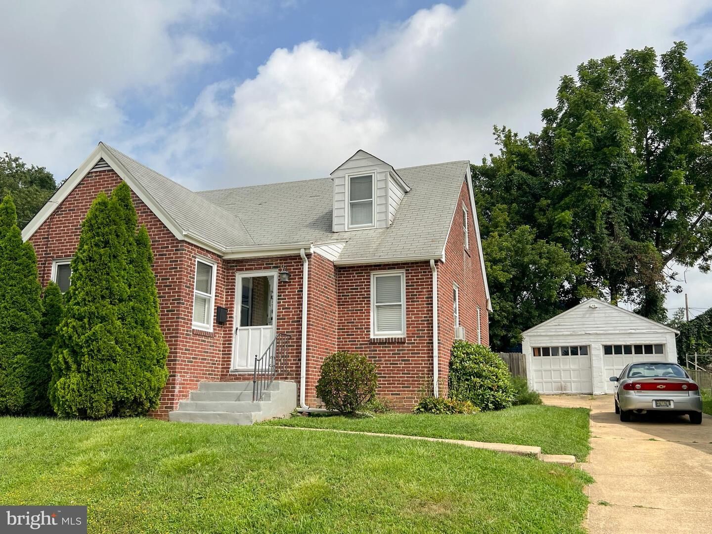 Property Photo: 209 Lorewood Avenue DE 19804