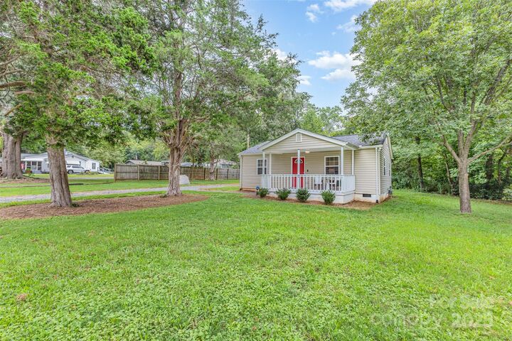 Property Photo: 112 Georgia Belle Avenue NC 28012