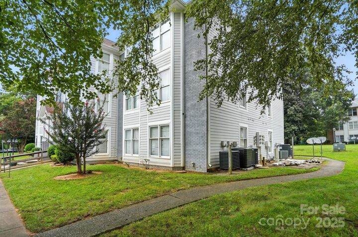 Property Photo: 7360 Rose Terrace Court NC 28215