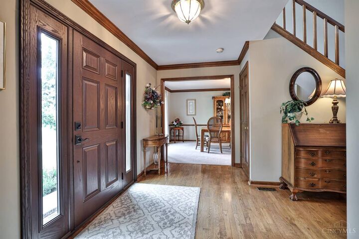 Property Photo: 5911 Hazeltine Court OH 45069