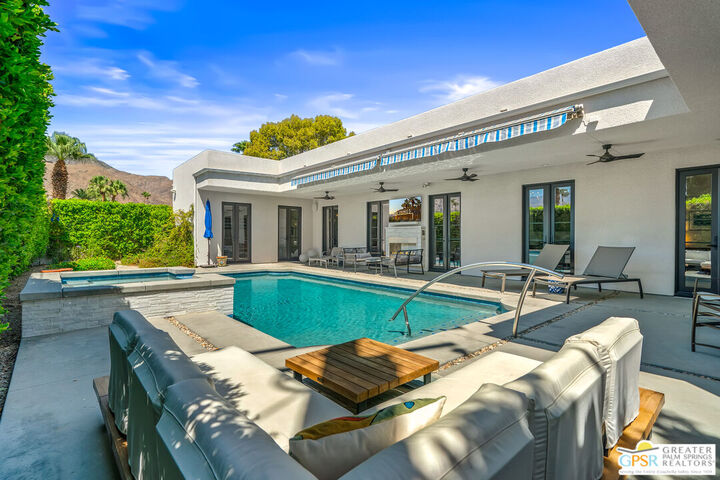 1411 E Buena Vista Dr  Palm Springs CA 92262 photo