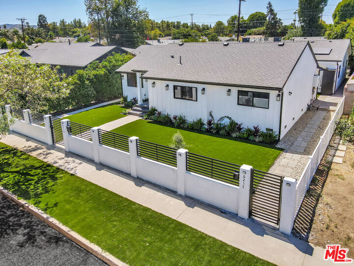 Property Photo: 6219 Sylvia Ave CA 91335