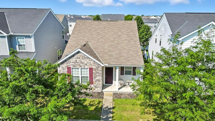 Property Photo:  5527 Eagle River Drive  OH 43016 