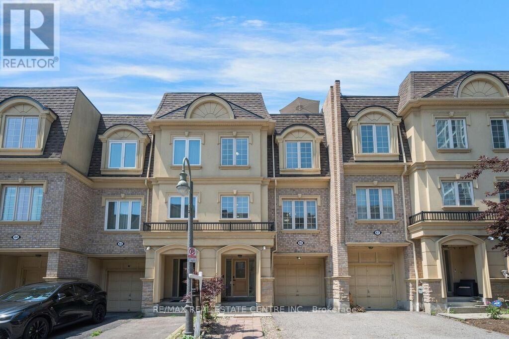 Property Photo:  1250 St. Martins Drive 66  ON L1W 0A2 