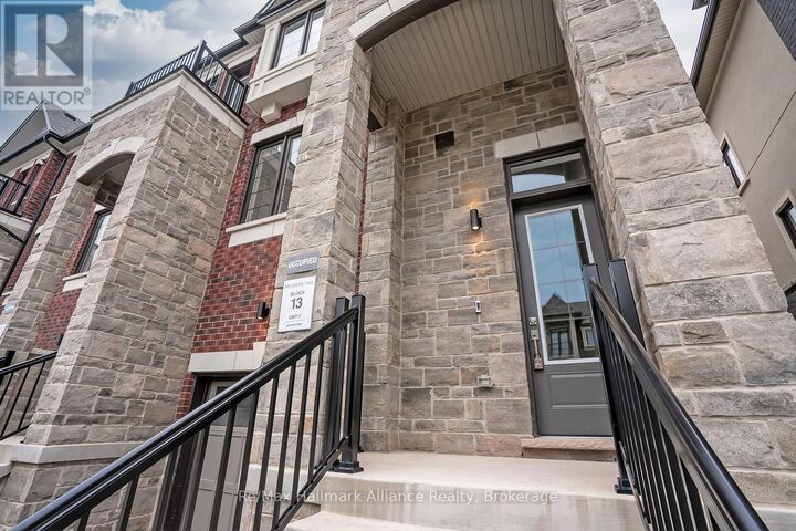 Property Photo: 1346 Kaniv Street ON L6M 5R3
