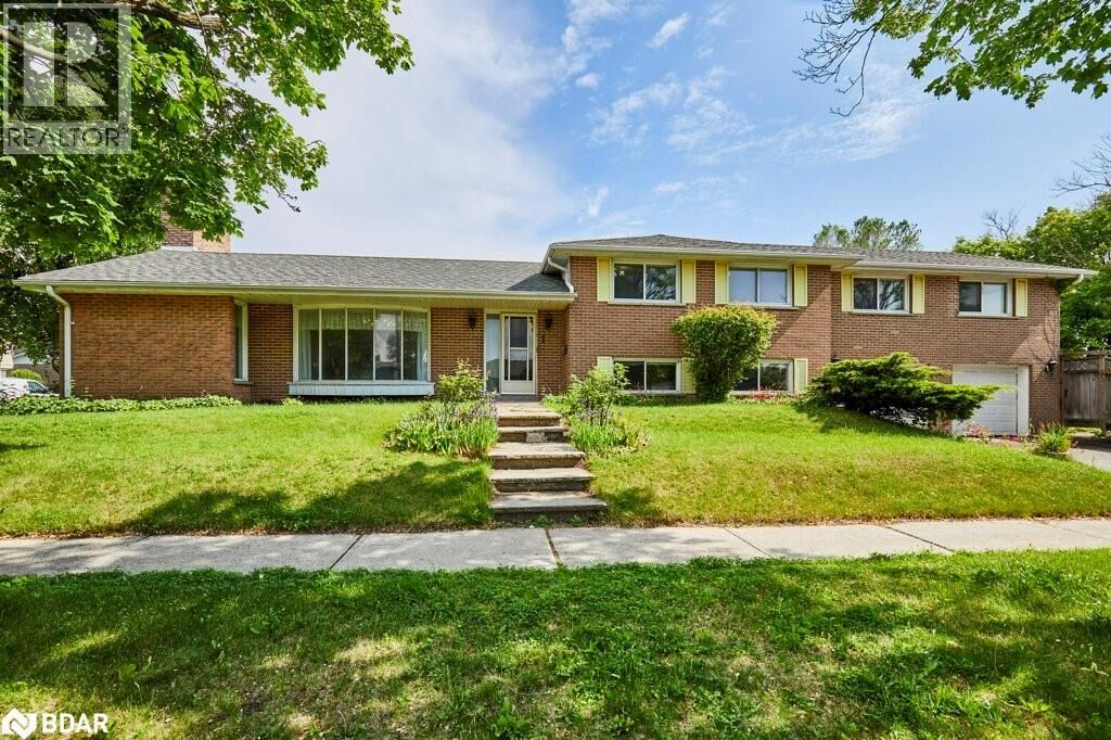 Property Photo: 1 Goodland Gate ON M1S 1V4