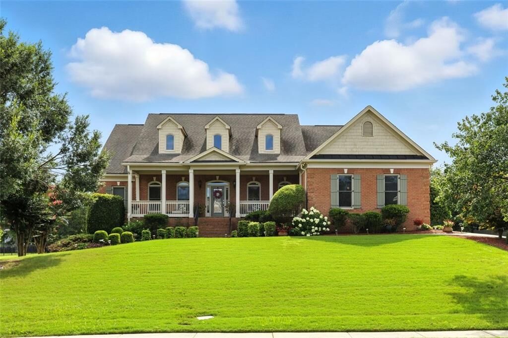 Property Photo:  2111 Rosebury Park Drive  GA 30019 