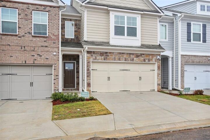 Property Photo: 7641 Squire Court GA 30213