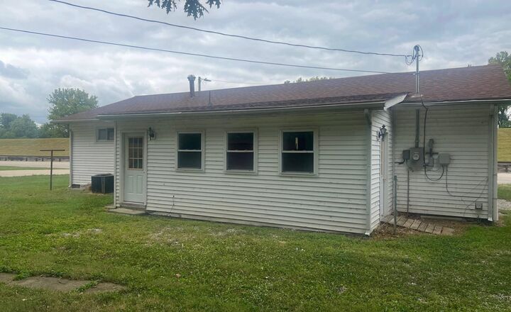 Property Photo:  315 River St.  KY 42348 