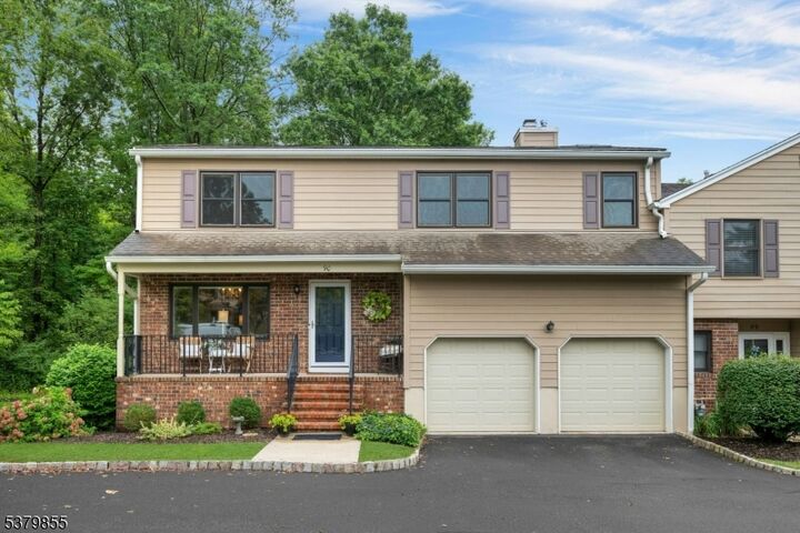 90 Sunrise Dr  Long Hill Twp. NJ 07933 photo