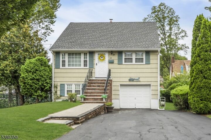 29 Delanco Dr  Parsippany-Troy Hills Twp. NJ 07054 photo