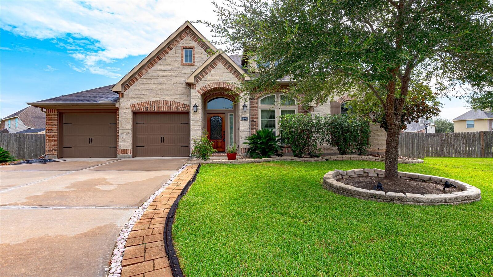 Property Photo:  1601 Enchanted Brook Court  TX 77471 