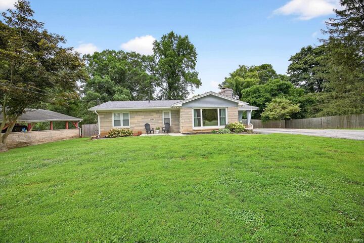 Property Photo: 550 W Cross Road IN 47403
