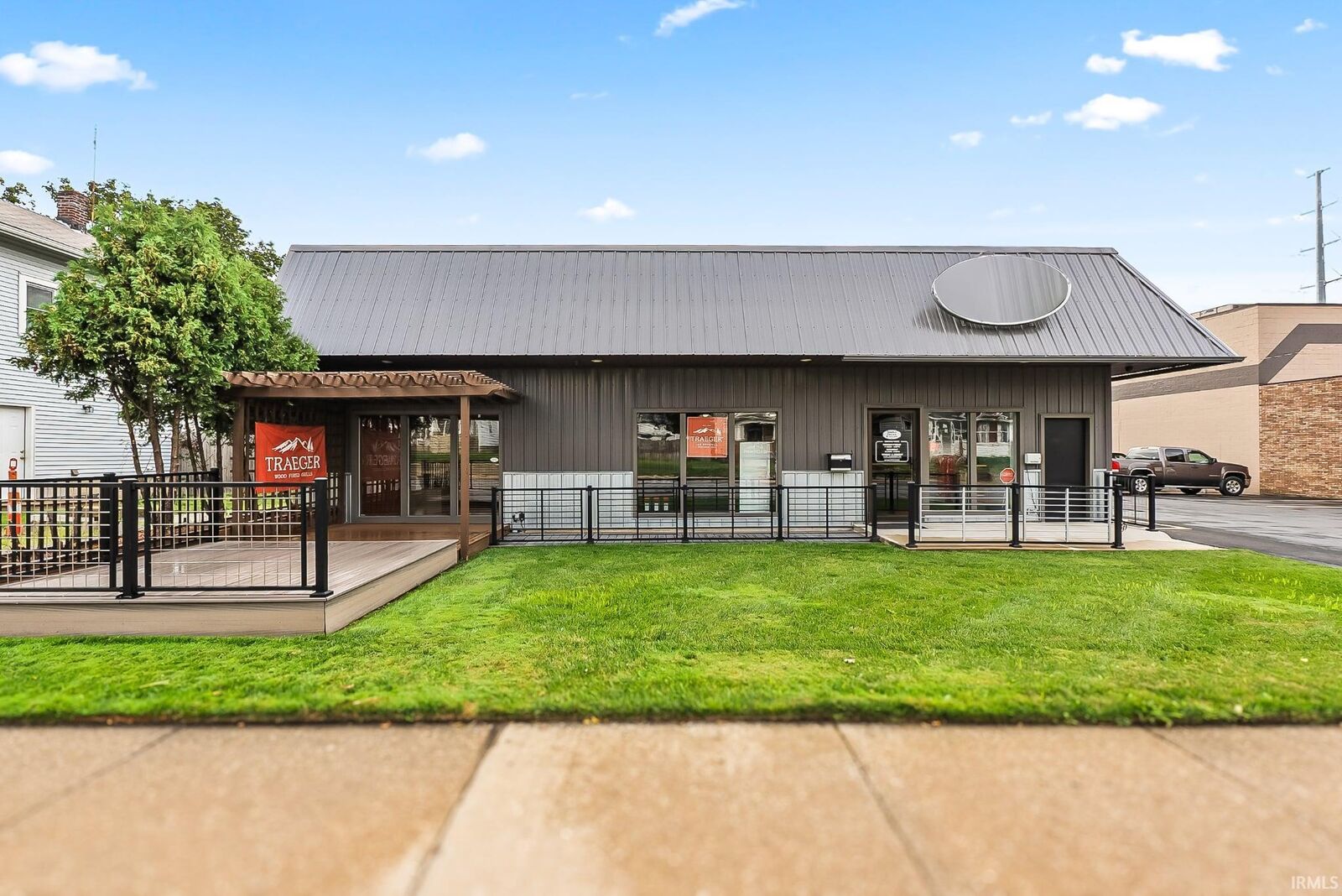 Property Photo: 2332 N Clinton Street IN 46805-3241