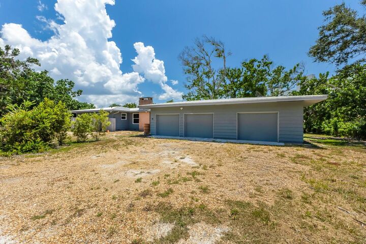 Property Photo: 46 Sandy Hook Road FL 34242