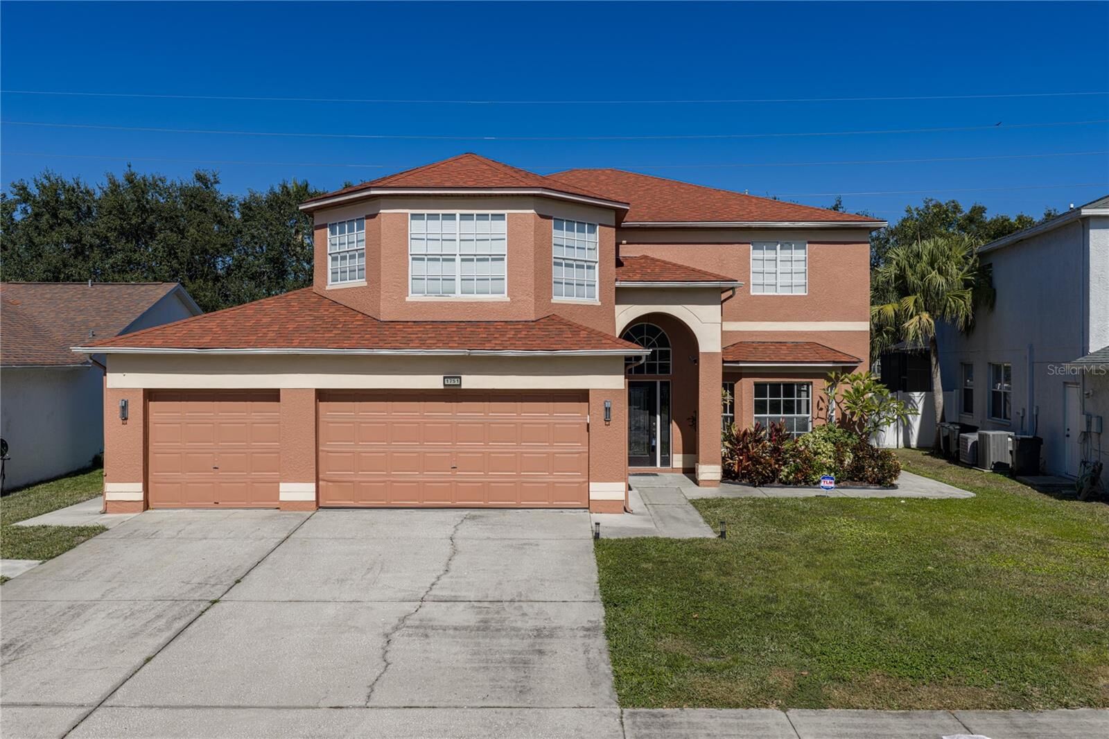 Property Photo: 1751 Split Fork Drive FL 34677
