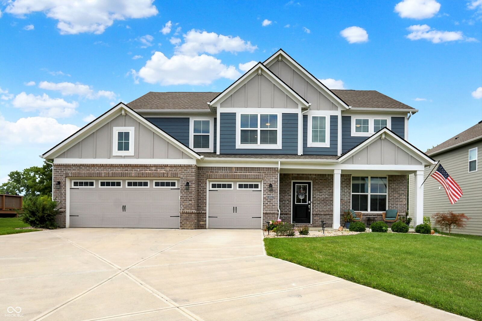 Property Photo: 4204 Viewforth Lane IN 46106