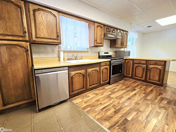 Property Photo: 830 North Street IA 52601