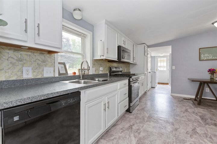 Property Photo: 4500 Wil O Paw Drive MI 49038-8814