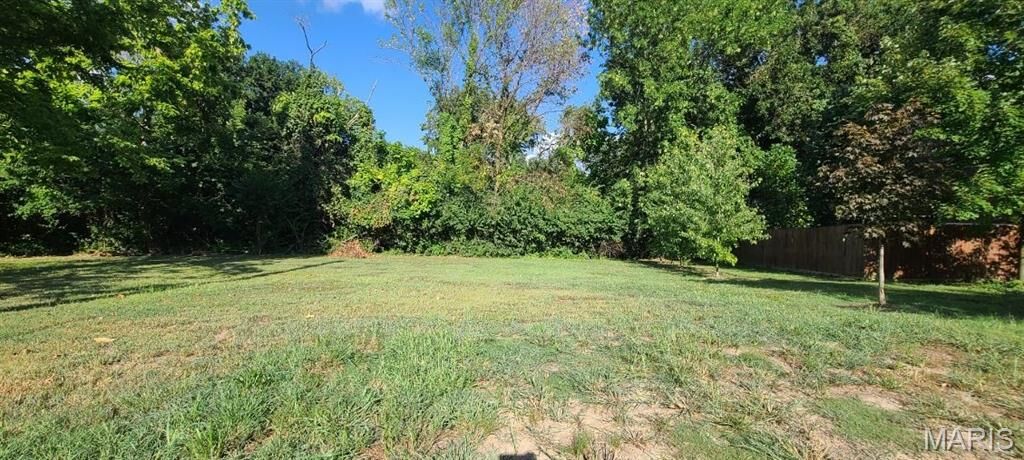 Property Photo: 7765 Weston Place MO 63117