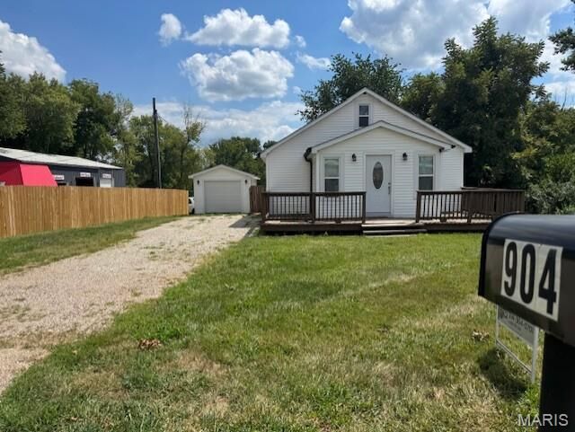 Property Photo:  904 W Springfield Road  MO 63080 