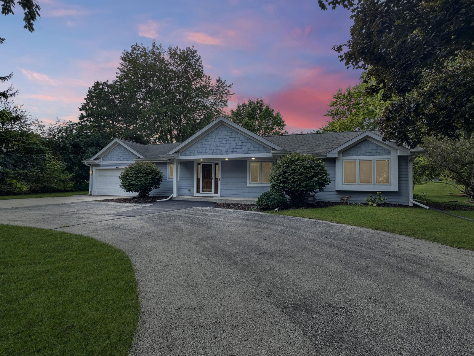 Property Photo: 4685 Pilgrim Rd WI 53005