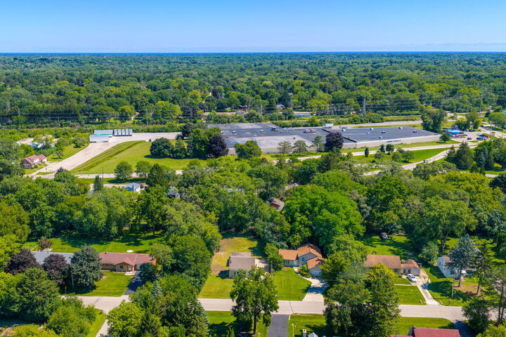 Property Photo: 8104 N 44th St WI 53223