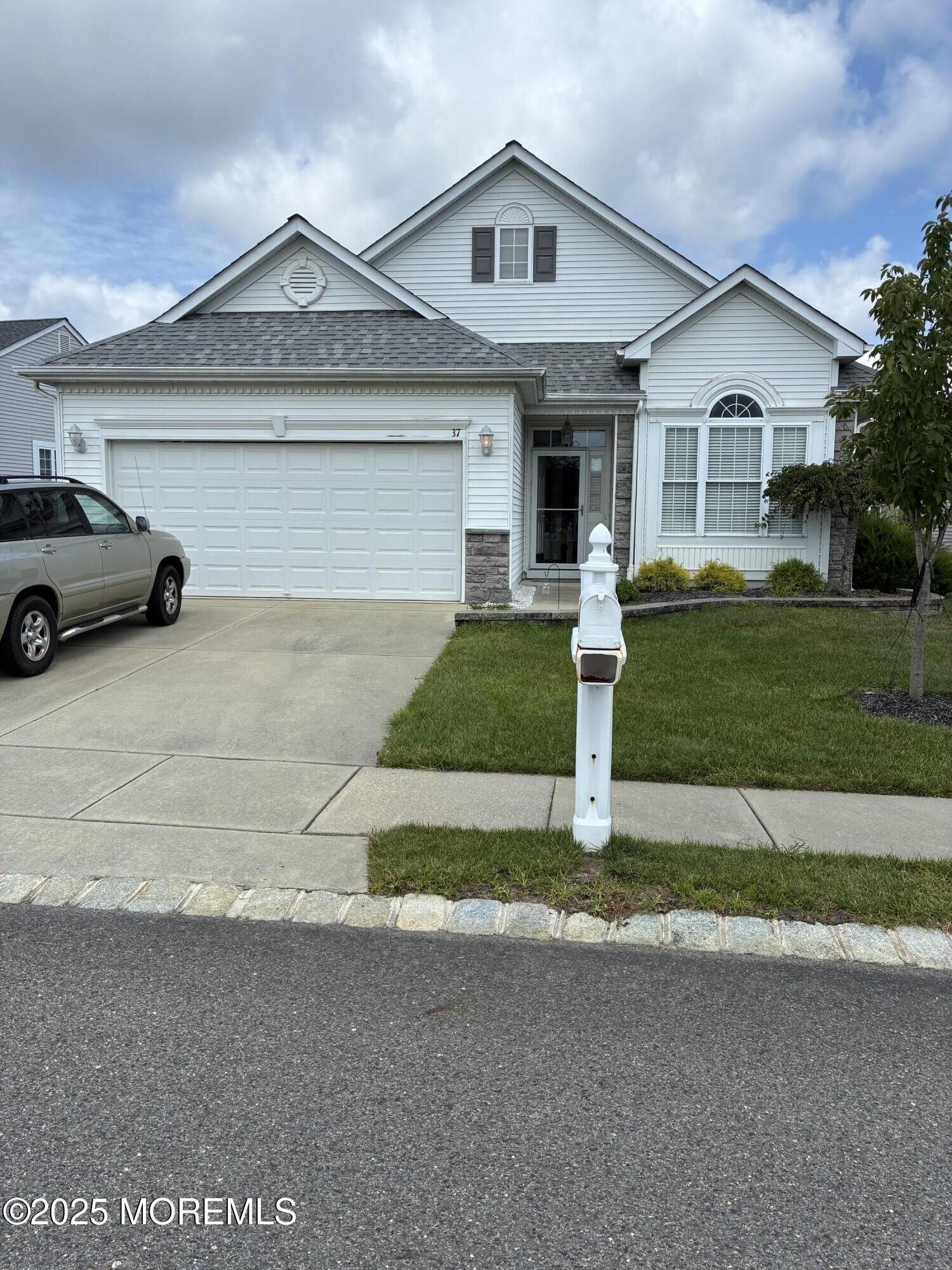 Property Photo:  37 Pancoast Road  NJ 08758 