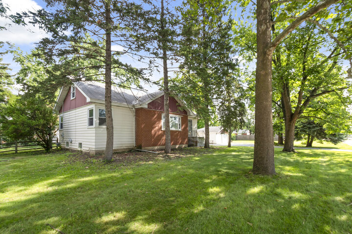 Property Photo: 8459 S 85th Court IL 60457