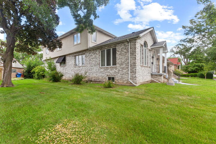 Property Photo: 6916 W Forest Preserve Drive W IL 60706