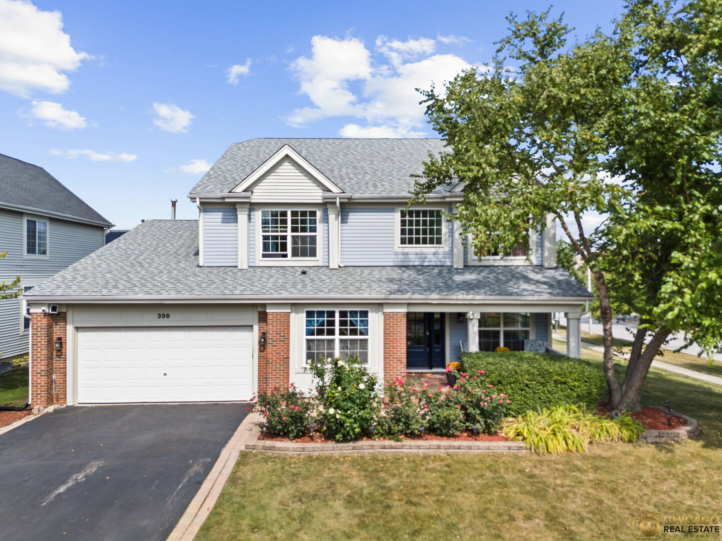Property Photo: 396 E 17th Place IL 60148