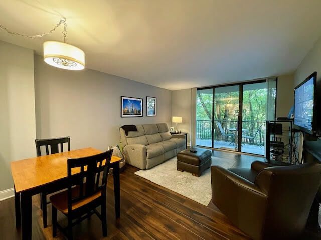 Property Photo: 509 Aurora Avenue 308 IL 60540