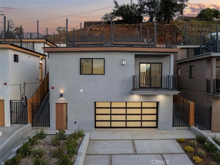 4854 Buchanan  Los Angeles CA 90042 photo